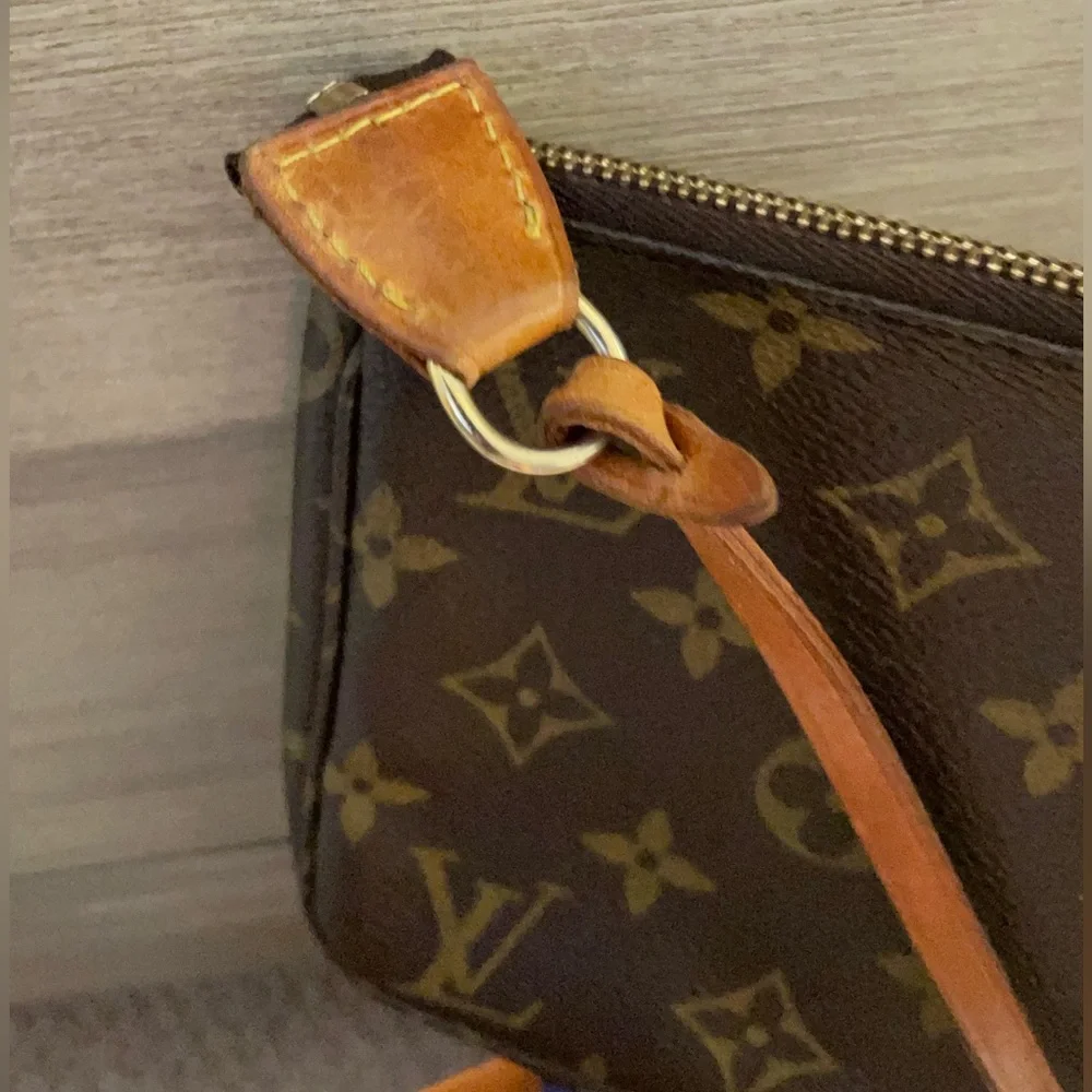 Louis Vuitton Monogram Pochette Accessories Vintage Top Handle Bag - Picture 5 of 13